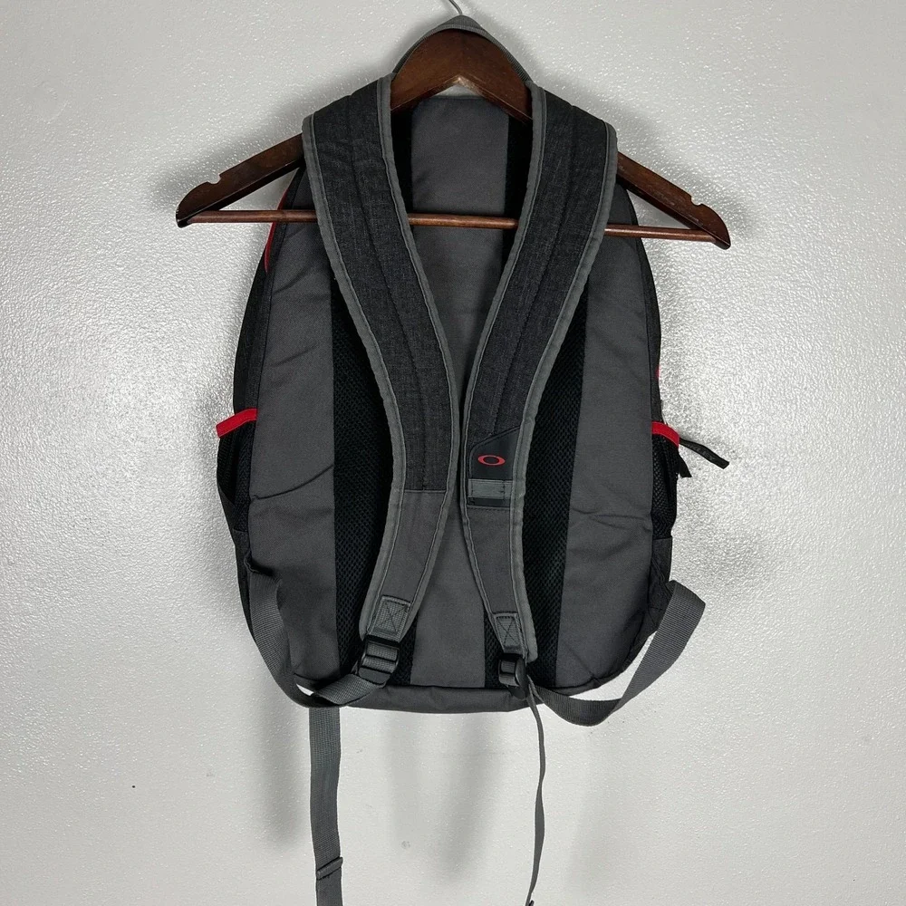 Oakley Backpack 5 Speed Pack Gray Red Travel Commute School‎ Work College